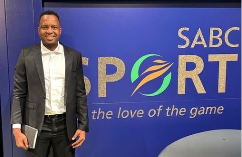 Soccer star Itumeleng Khune has taken up sports presenting for SABC amid suspension.