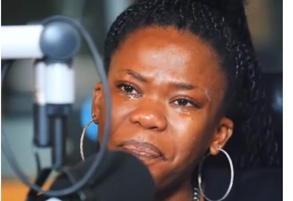 Nomfundo Moh breaks down in tears on Metro FM (Video)