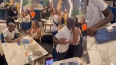 SA woman proposes to her boyfriend at a restaurant (Video)