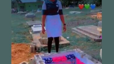 46-Year-Old Cape Town Woman Builds Her Own Grave After Terminal Diagnosis